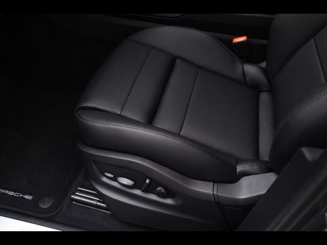 2025 Porsche Cayenne E-Hybrid Pompano Beach FL