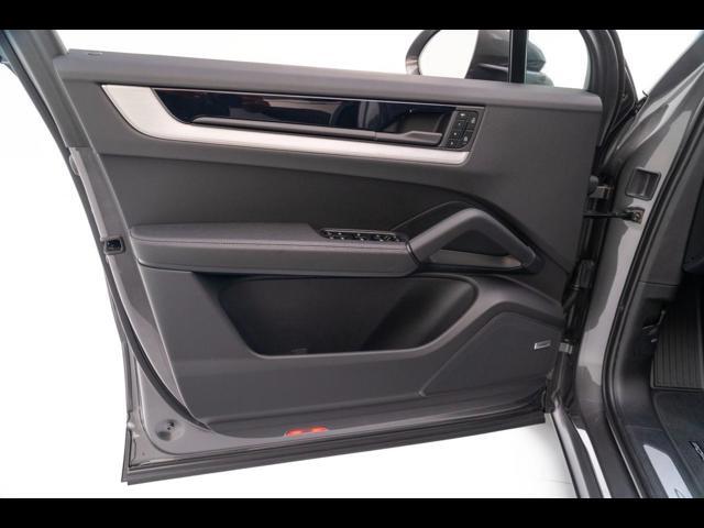 2025 Porsche Cayenne E-Hybrid Pompano Beach FL