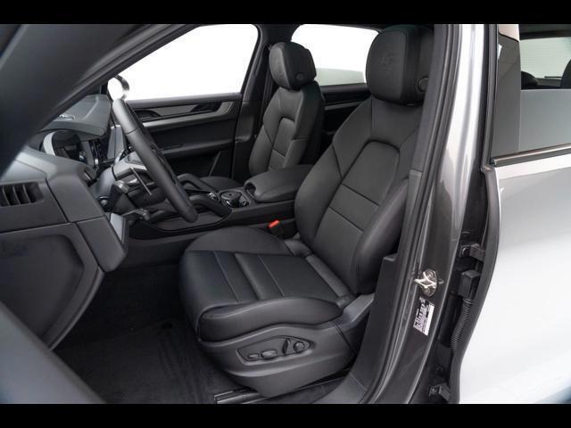 2025 Porsche Cayenne E-Hybrid Pompano Beach FL