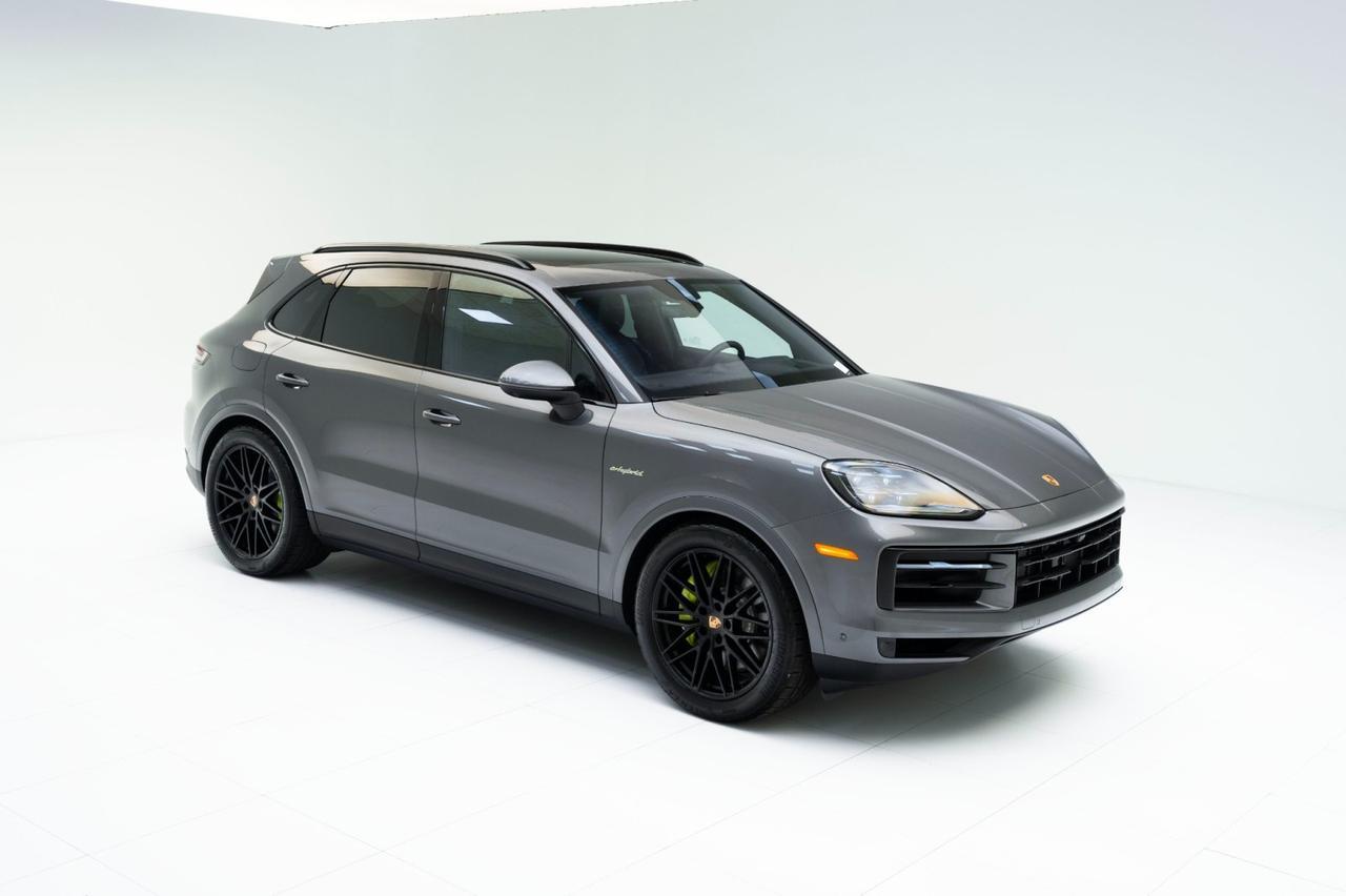 2025 Porsche Cayenne E-Hybrid Pompano Beach FL