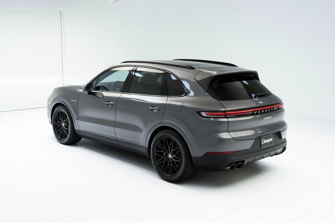 2025 Porsche Cayenne E-Hybrid Pompano Beach FL