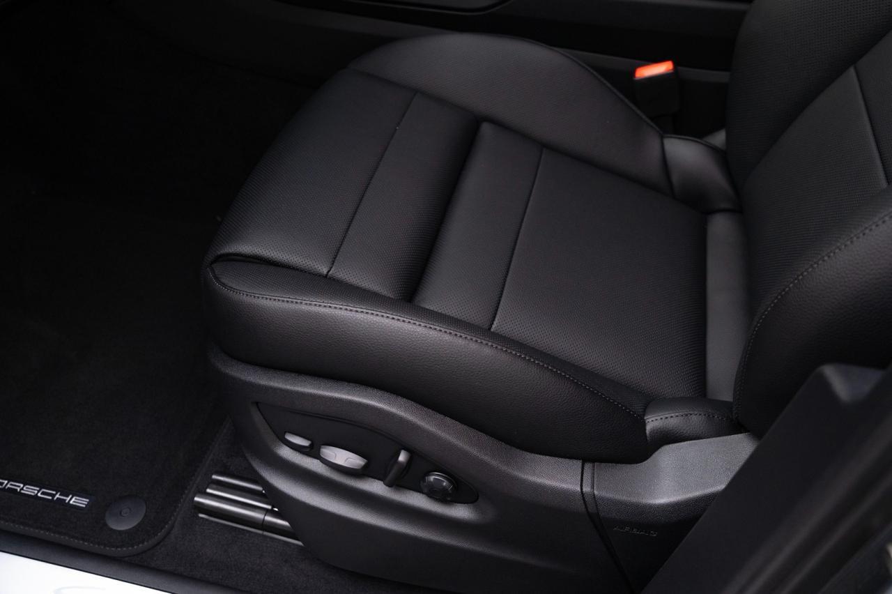 2025 Porsche Cayenne E-Hybrid Pompano Beach FL