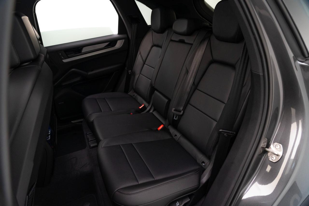 2025 Porsche Cayenne E-Hybrid Pompano Beach FL