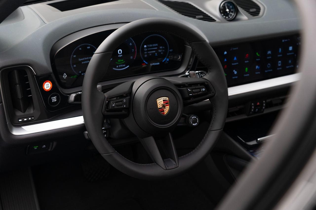 2025 Porsche Cayenne E-Hybrid Pompano Beach FL