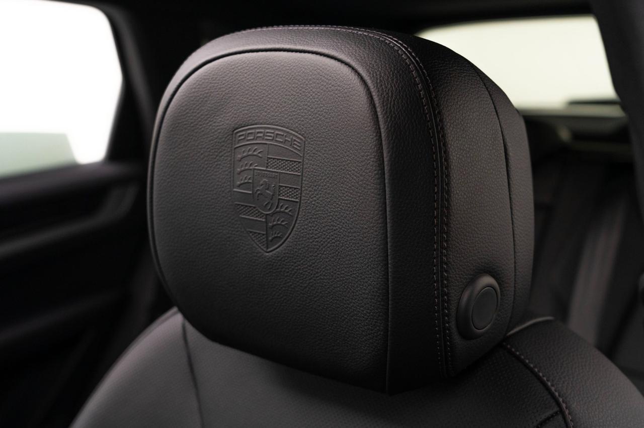 2025 Porsche Cayenne E-Hybrid Pompano Beach FL