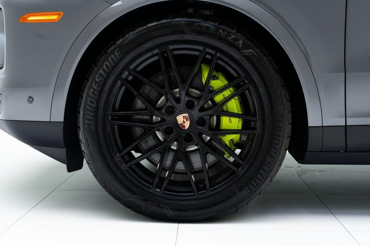2025 Porsche Cayenne E-Hybrid Pompano Beach FL