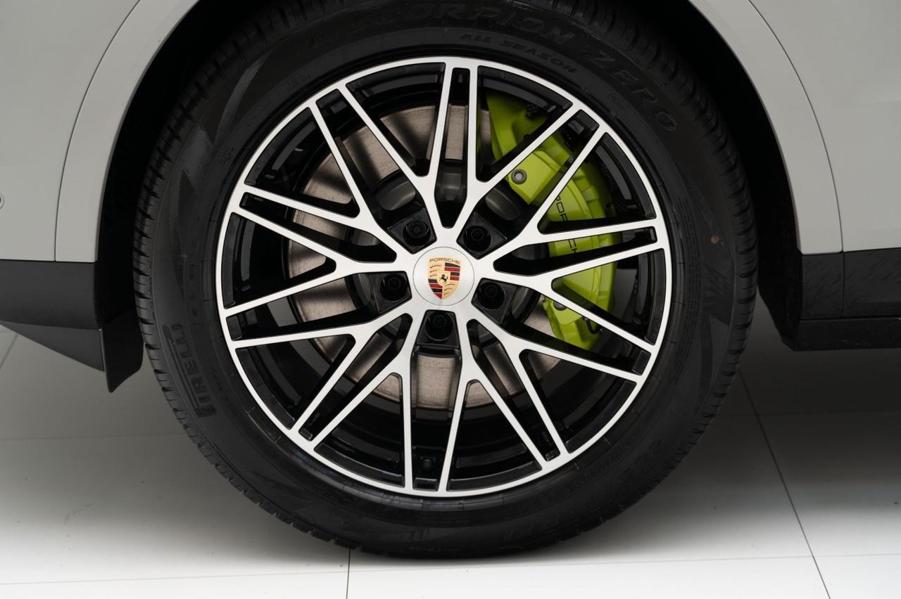 2025 Porsche Cayenne E-Hybrid Pompano Beach FL