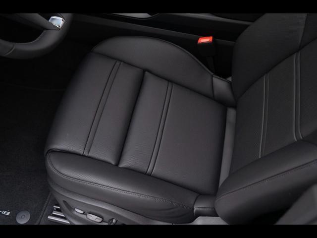 2025 Porsche Cayenne E-Hybrid Pompano Beach FL