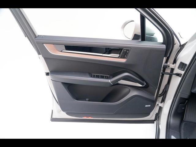 2025 Porsche Cayenne E-Hybrid Pompano Beach FL