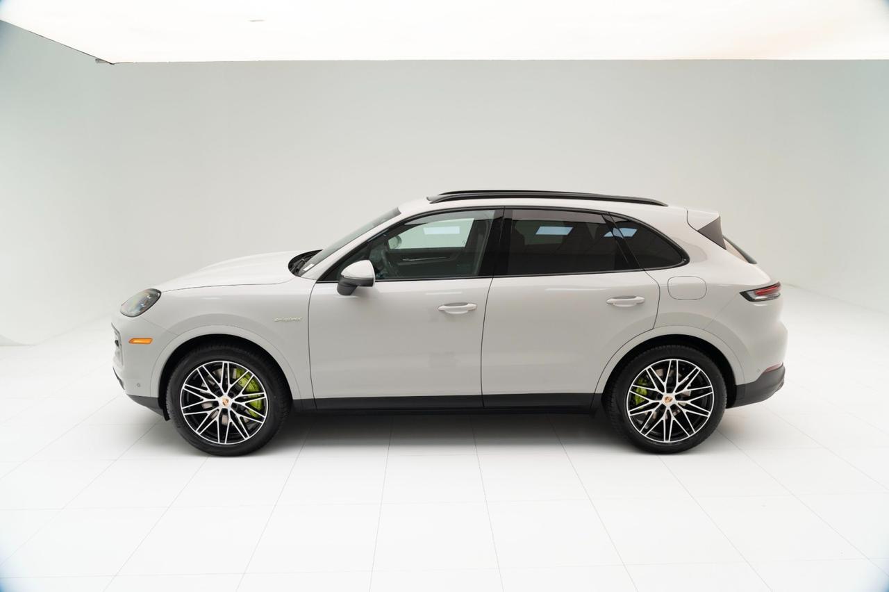 2025 Porsche Cayenne E-Hybrid Pompano Beach FL