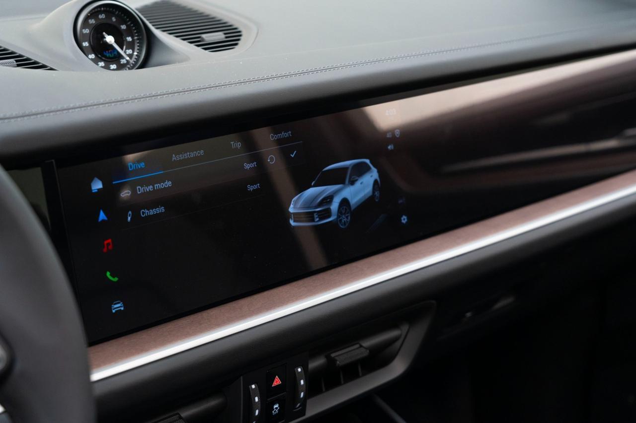 2025 Porsche Cayenne E-Hybrid Pompano Beach FL