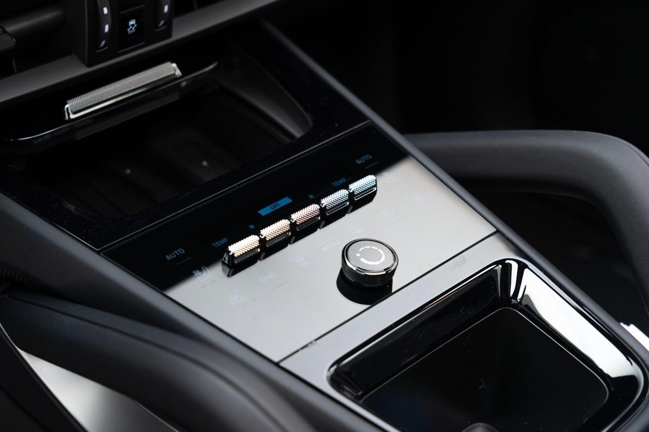2025 Porsche Cayenne E-Hybrid Pompano Beach FL