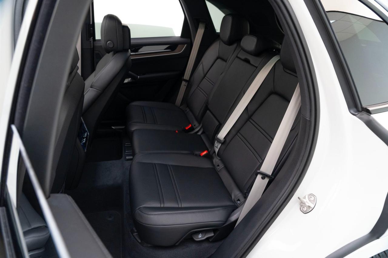 2025 Porsche Cayenne E-Hybrid Pompano Beach FL