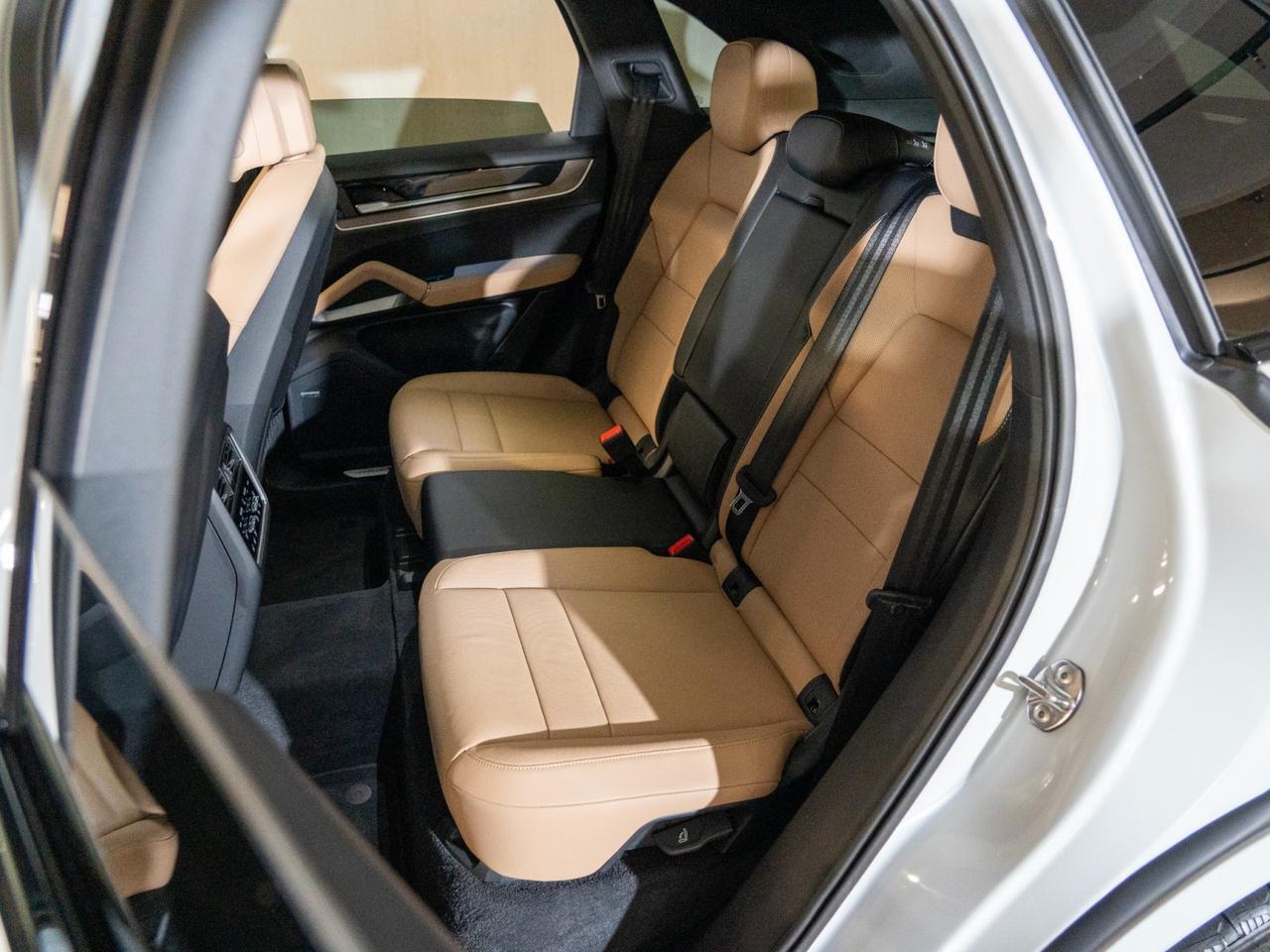 2025 Porsche Cayenne E-Hybrid Pompano Beach FL