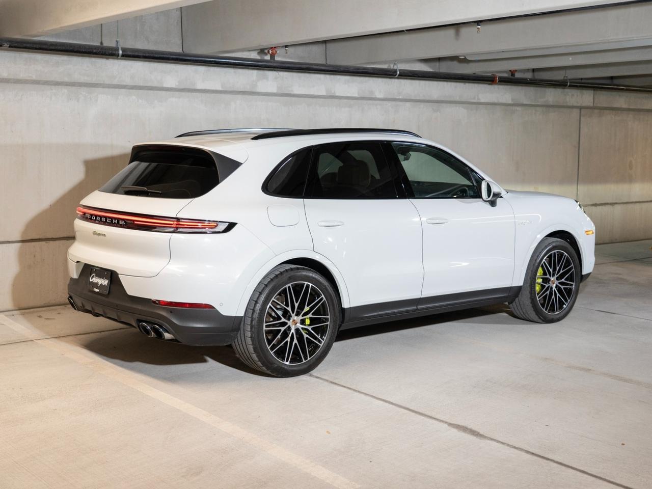 2025 Porsche Cayenne E-Hybrid Pompano Beach FL