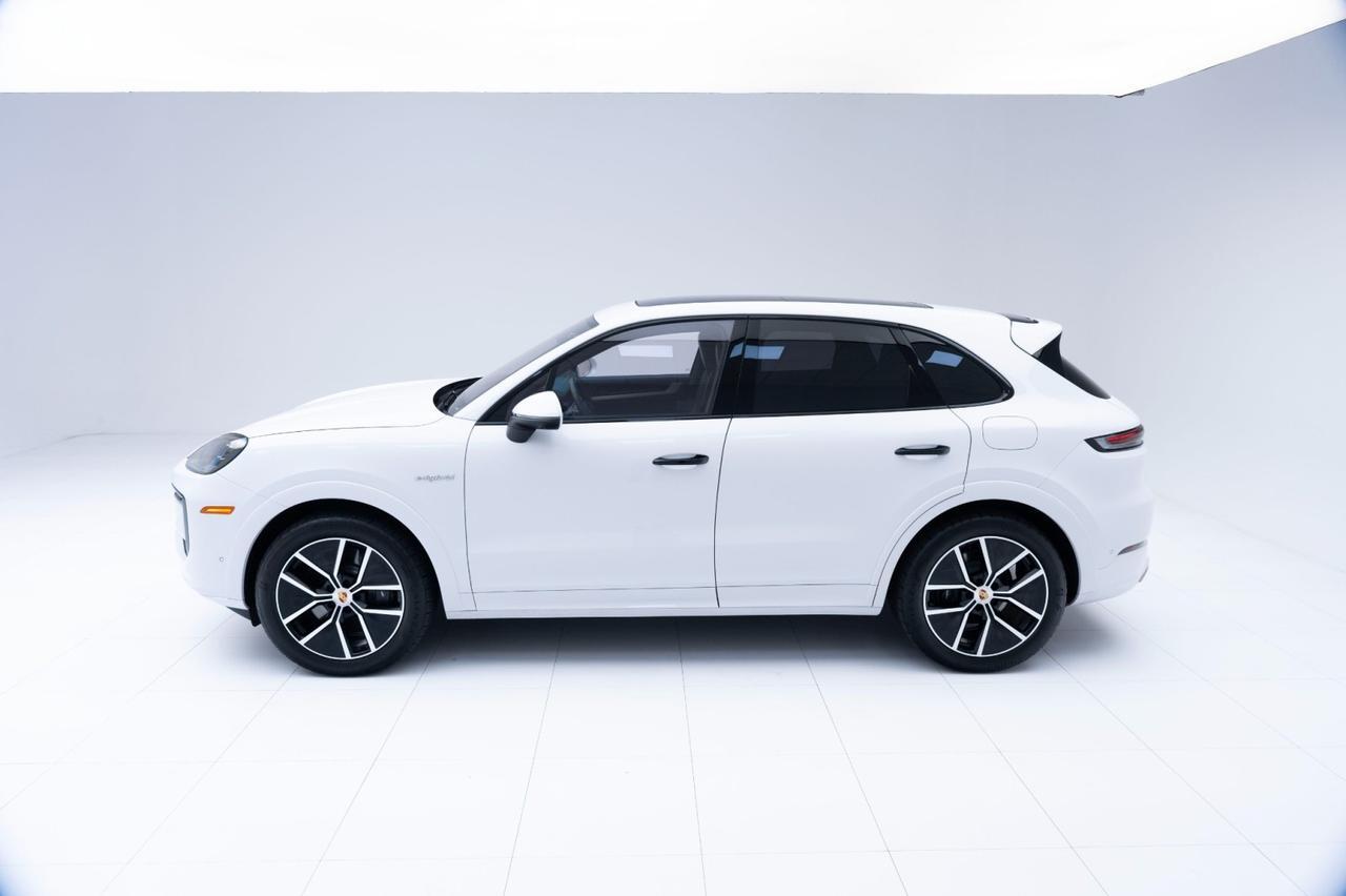 2025 Porsche Cayenne E-Hybrid Pompano Beach FL