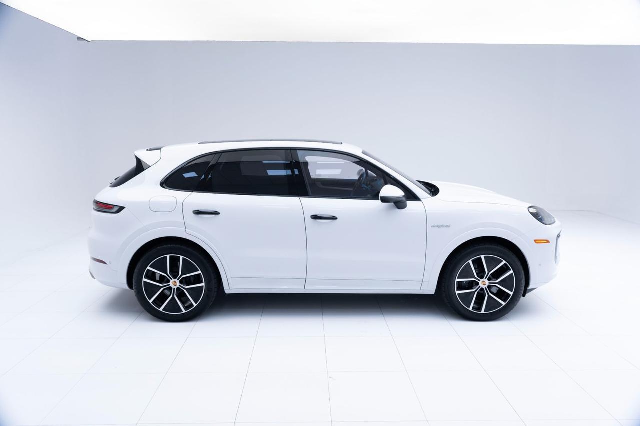2025 Porsche Cayenne E-Hybrid Pompano Beach FL