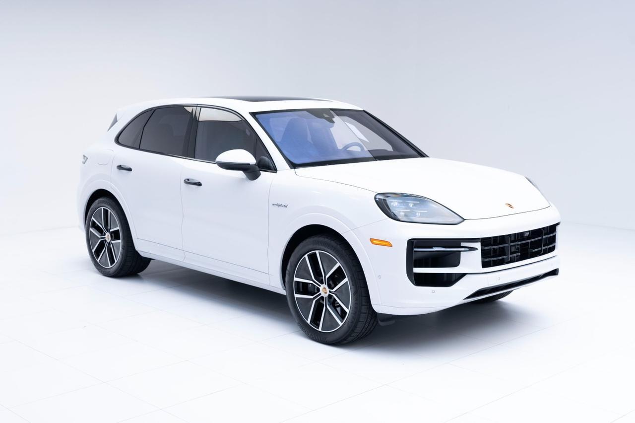 2025 Porsche Cayenne E-Hybrid Pompano Beach FL