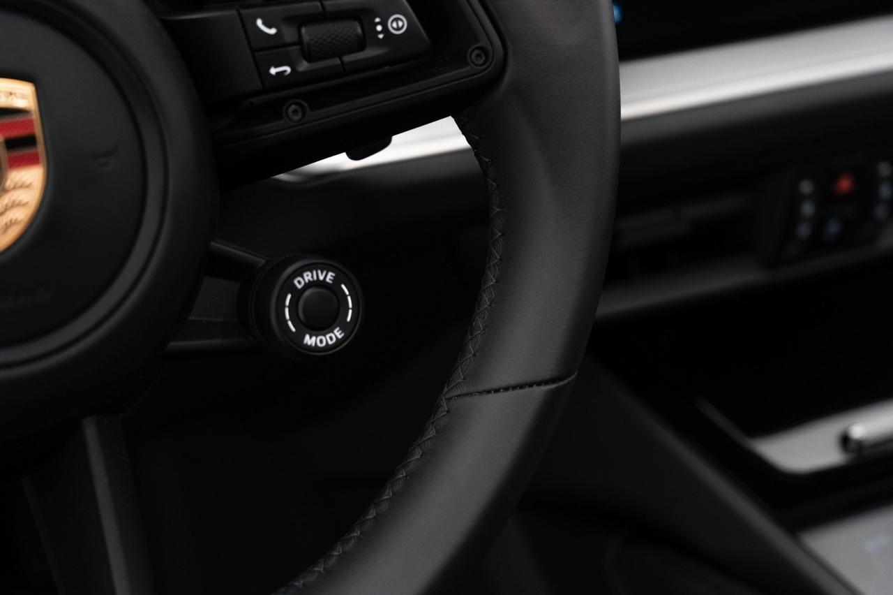 2025 Porsche Cayenne E-Hybrid Pompano Beach FL