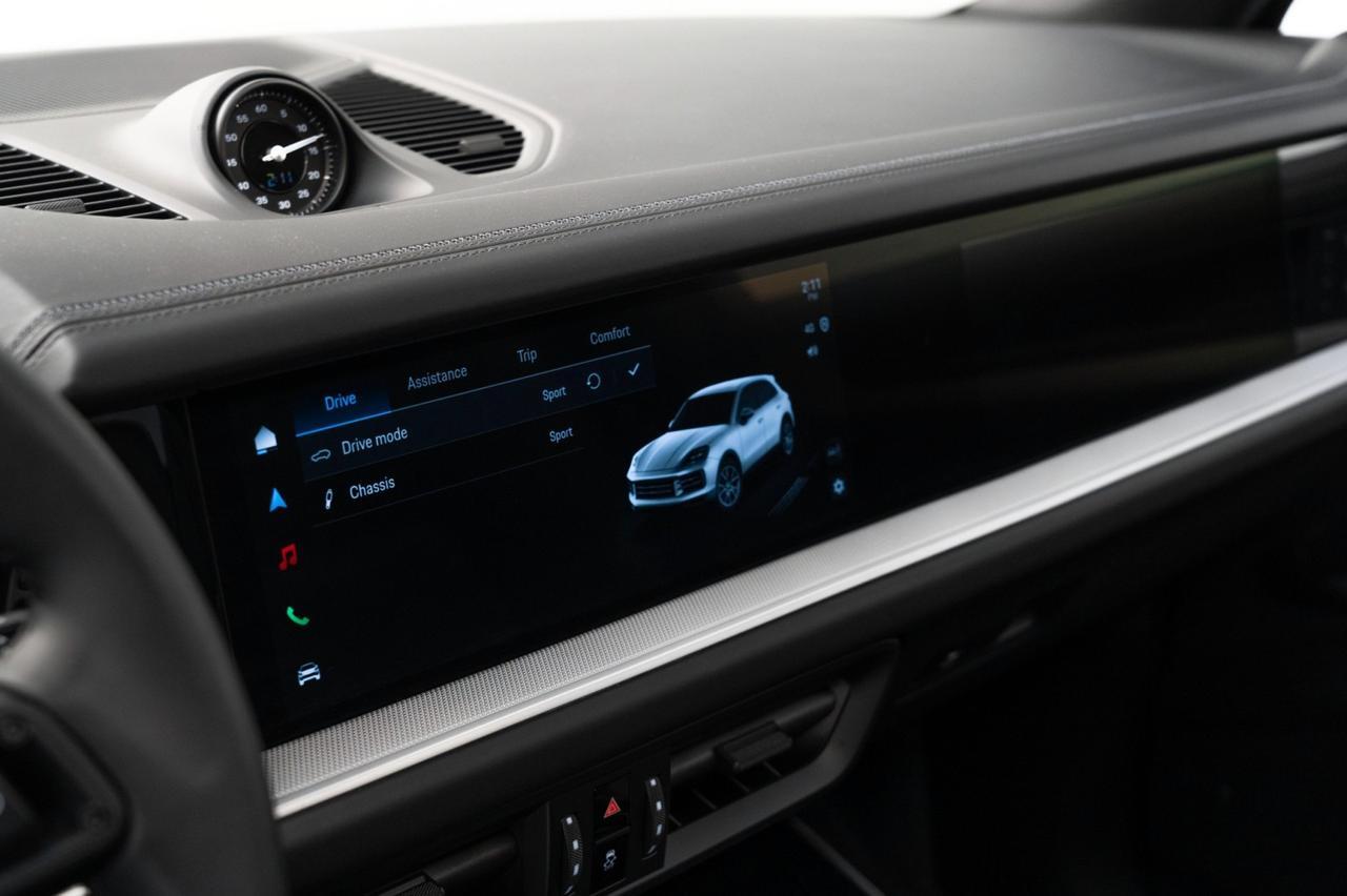 2025 Porsche Cayenne E-Hybrid Pompano Beach FL
