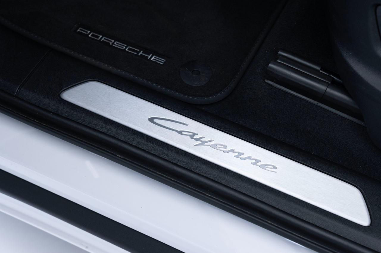 2025 Porsche Cayenne E-Hybrid Pompano Beach FL