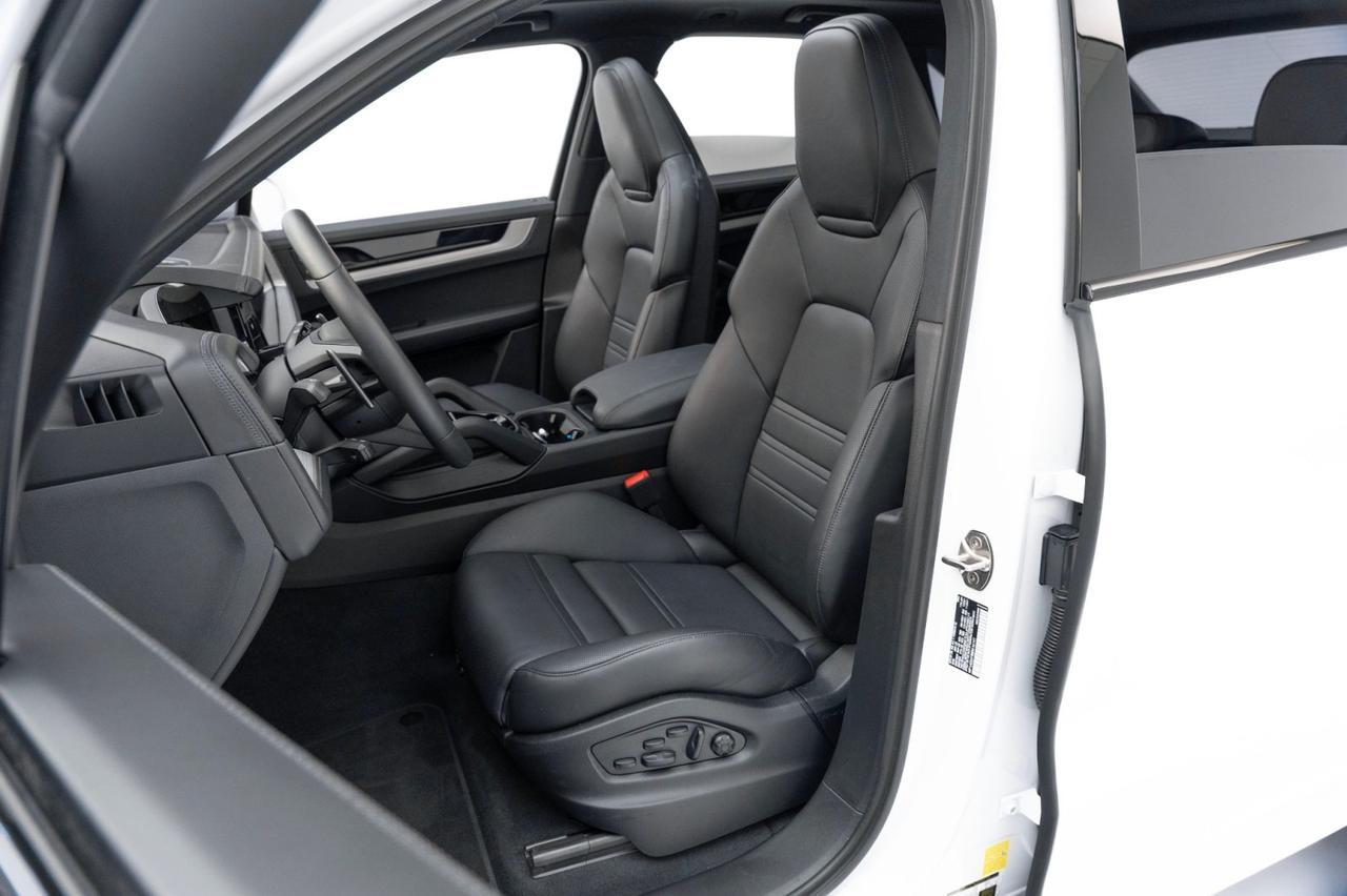 2025 Porsche Cayenne E-Hybrid Pompano Beach FL