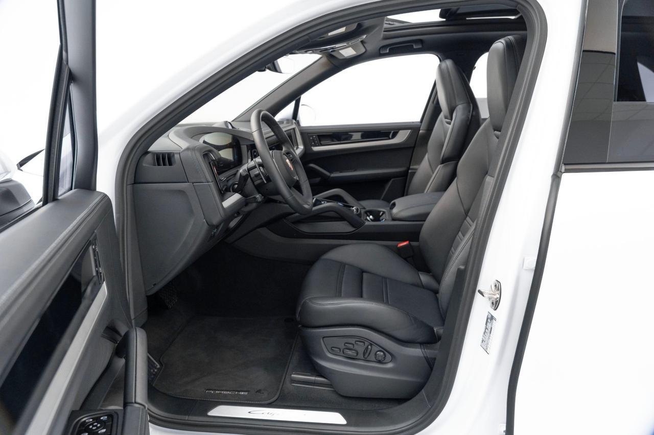 2025 Porsche Cayenne E-Hybrid Pompano Beach FL