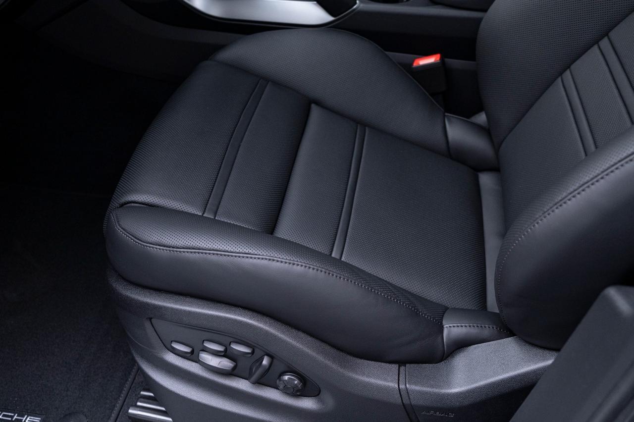 2025 Porsche Cayenne E-Hybrid Pompano Beach FL