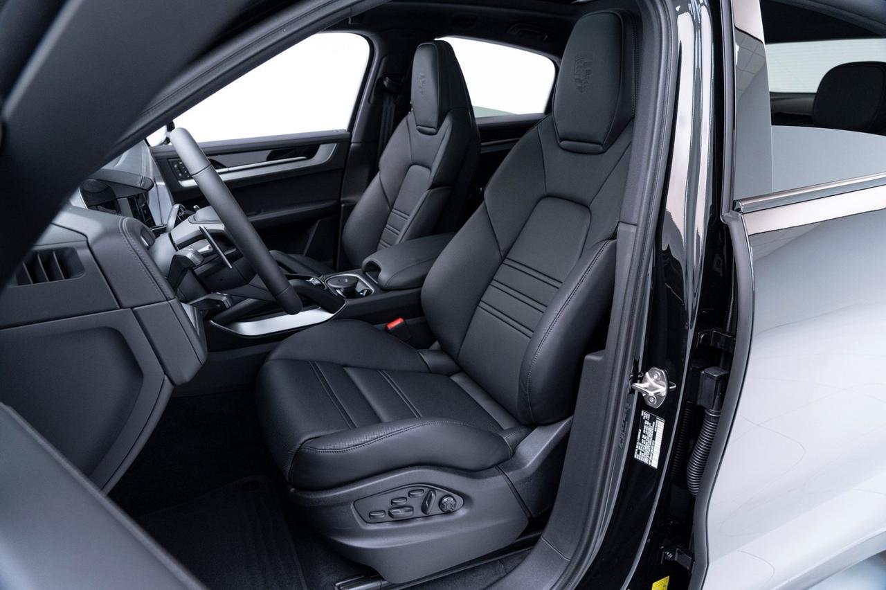 2025 Porsche Cayenne E-Hybrid Pompano Beach FL
