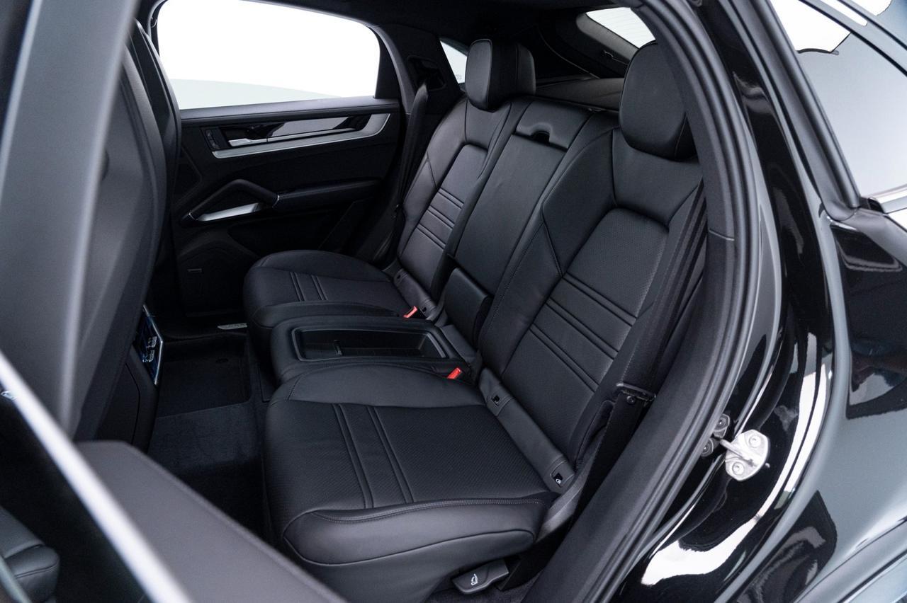 2025 Porsche Cayenne E-Hybrid Pompano Beach FL