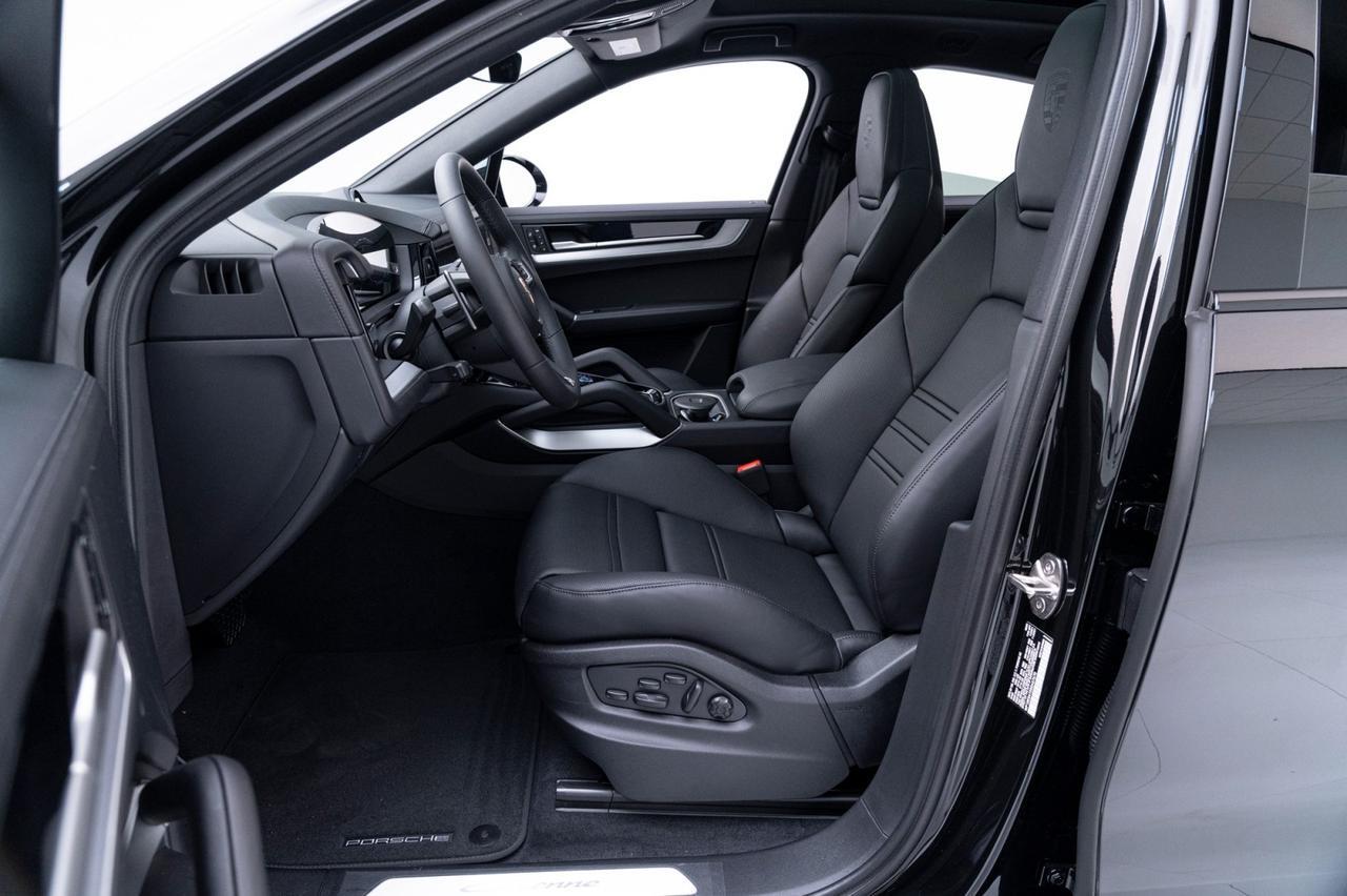 2025 Porsche Cayenne E-Hybrid Pompano Beach FL