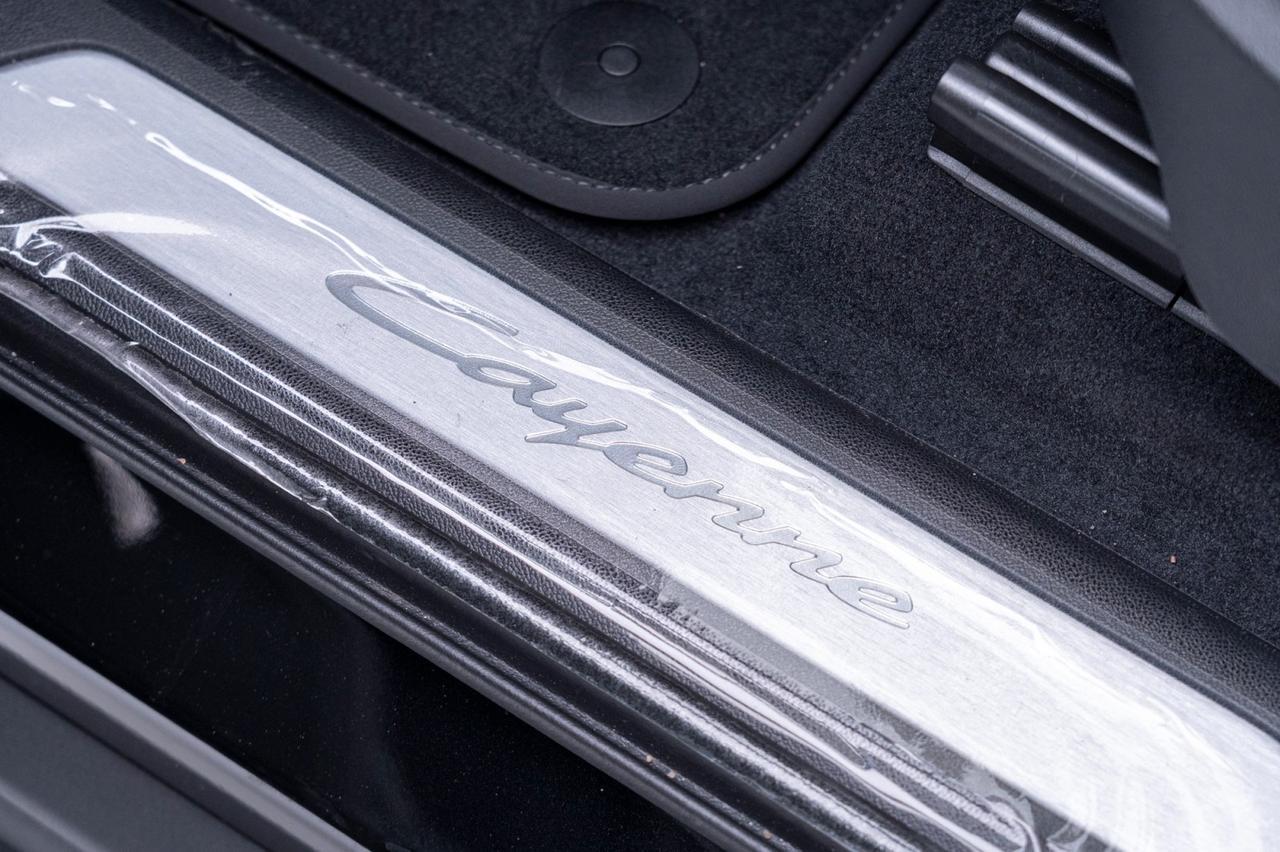 2025 Porsche Cayenne E-Hybrid Pompano Beach FL