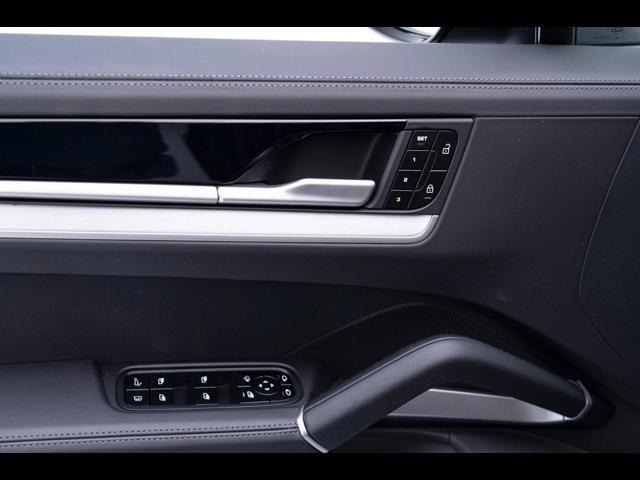 2025 Porsche Cayenne E-Hybrid Pompano Beach FL