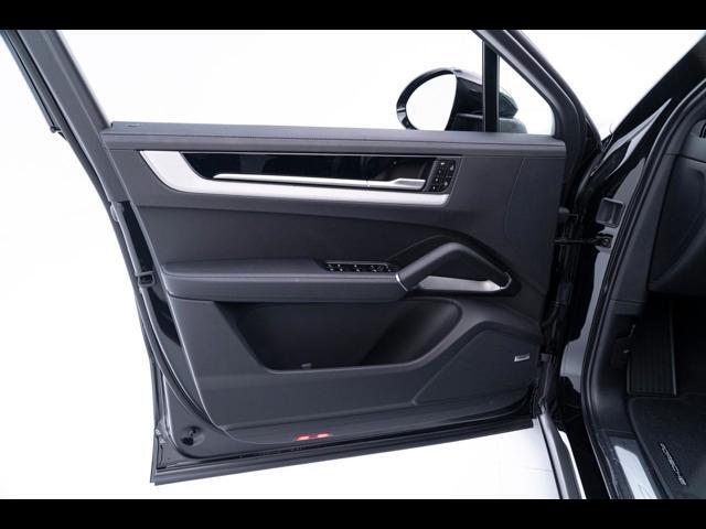 2025 Porsche Cayenne E-Hybrid Pompano Beach FL