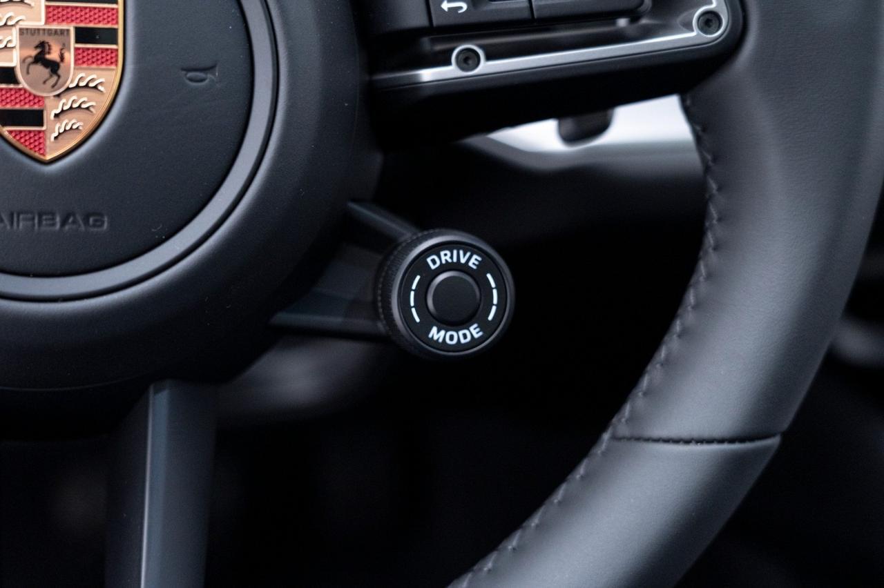 2025 Porsche Cayenne E-Hybrid Pompano Beach FL