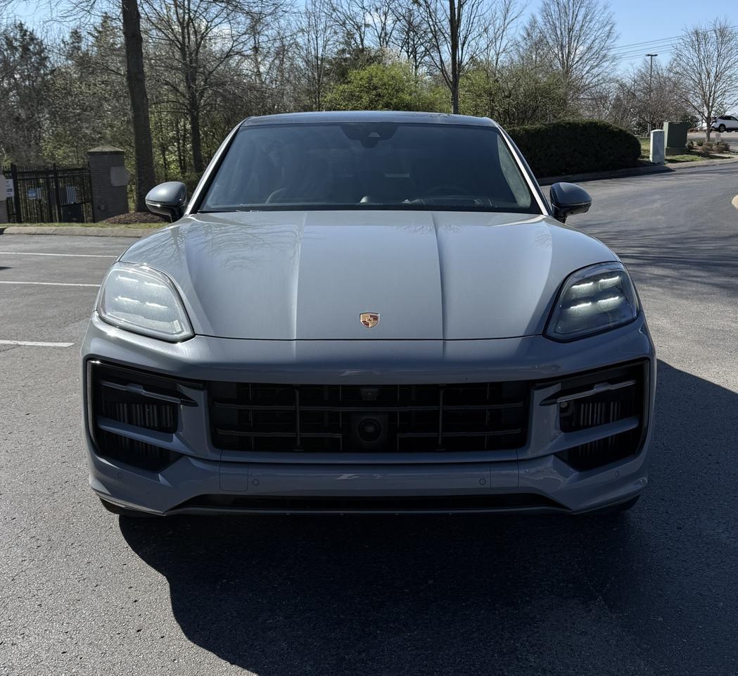 2025 Porsche Cayenne GTS