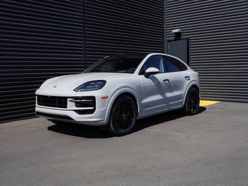 2025 Porsche Cayenne GTS Coupe