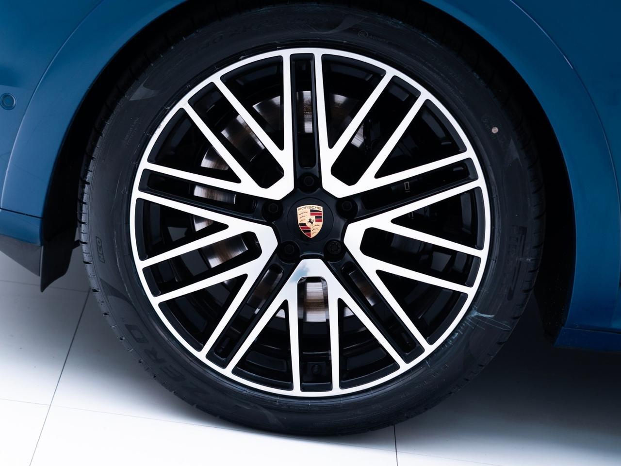 2025 Porsche Cayenne GTS Coupe Pompano Beach FL