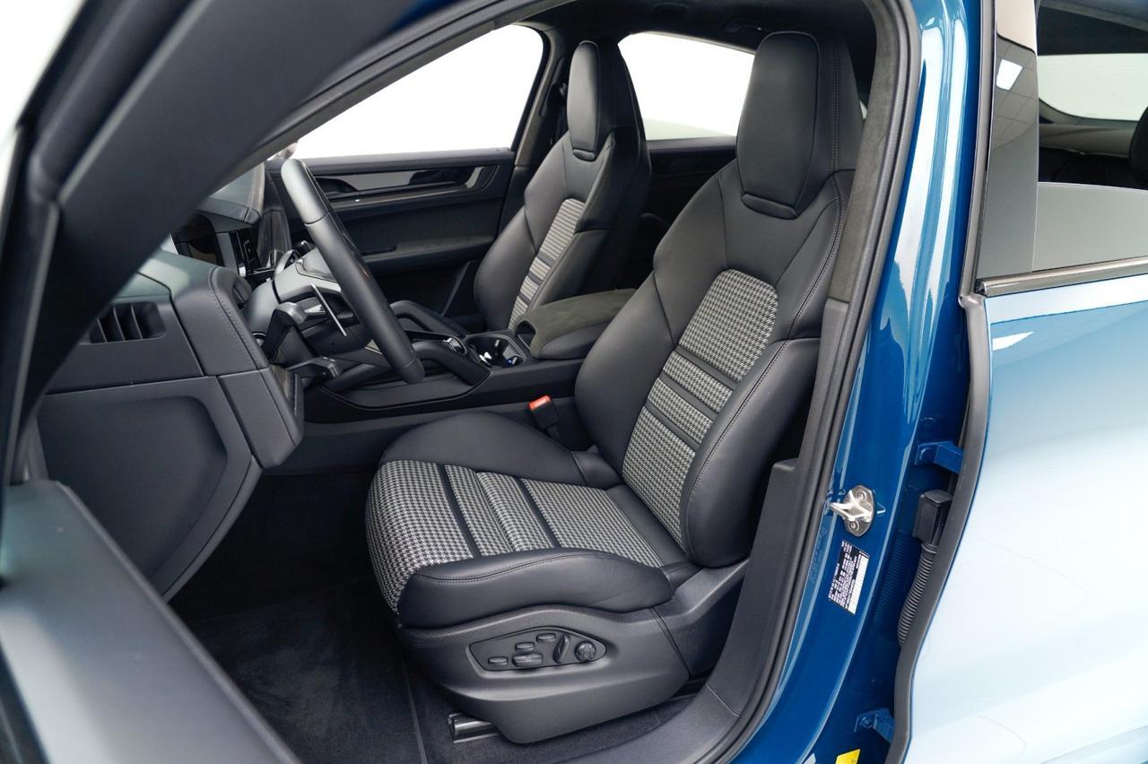 2025 Porsche Cayenne GTS Coupe Pompano Beach FL