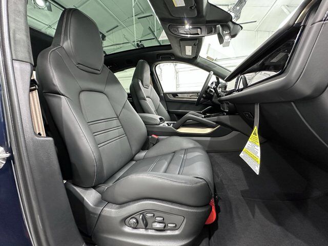 2025 Porsche Cayenne GTS Newark DE