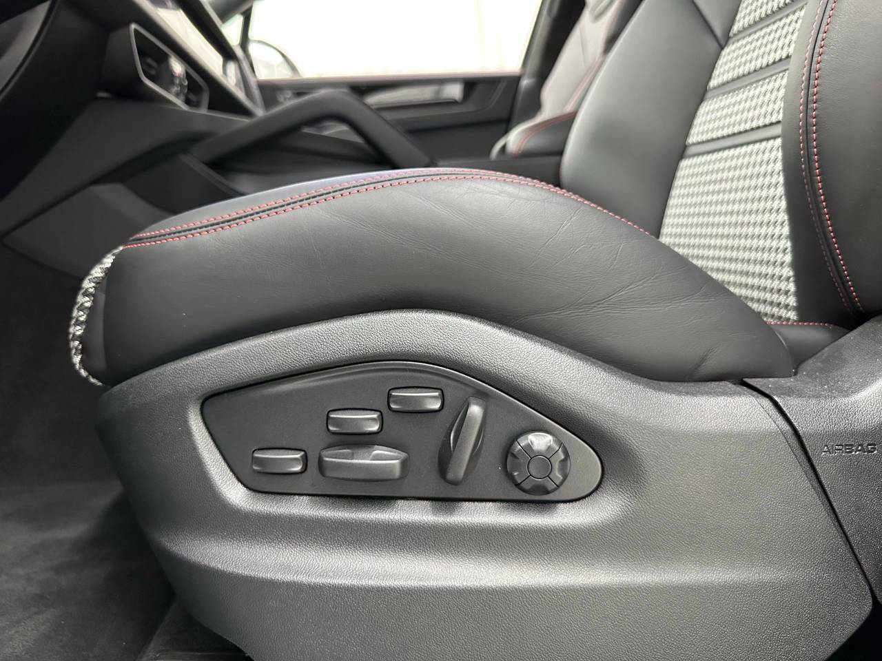 2025 Porsche Cayenne GTS Newark DE