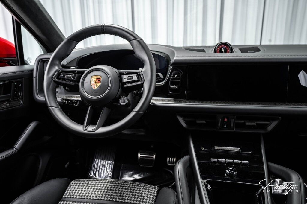 2025 Porsche Cayenne GTS North Miami Beach FL