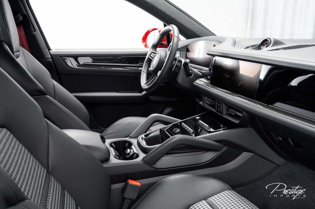 2025 Porsche Cayenne GTS North Miami Beach FL