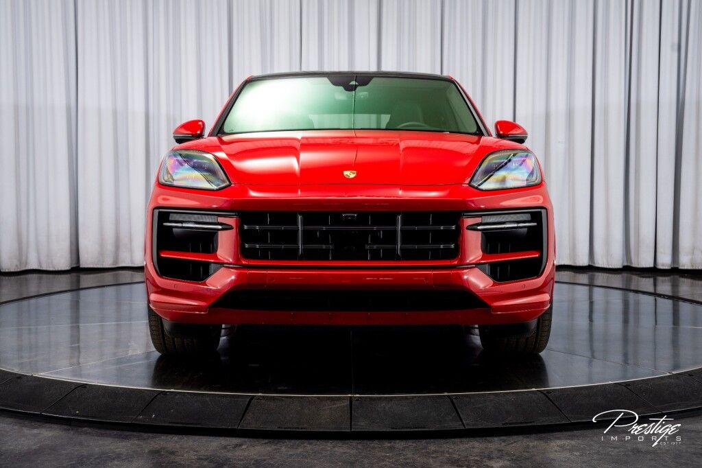 2025 Porsche Cayenne GTS