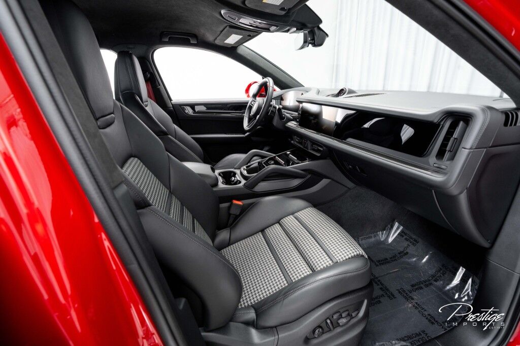 2025 Porsche Cayenne GTS North Miami Beach FL