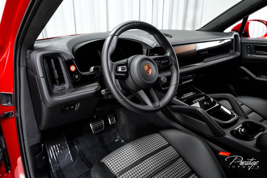 2025 Porsche Cayenne GTS North Miami Beach FL