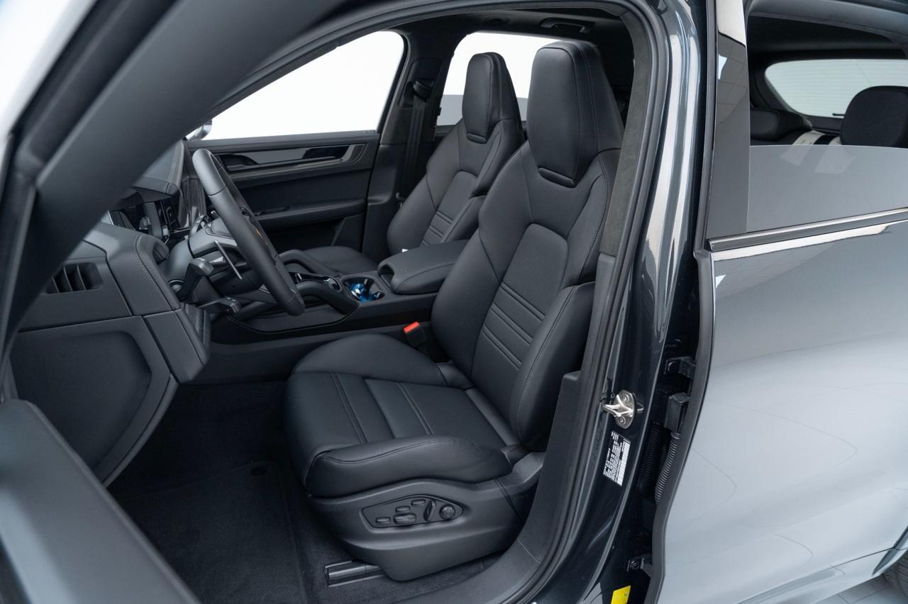 2025 Porsche Cayenne GTS Pompano Beach FL