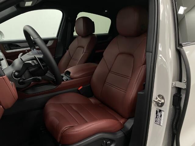 2025 Porsche Cayenne S Appleton WI
