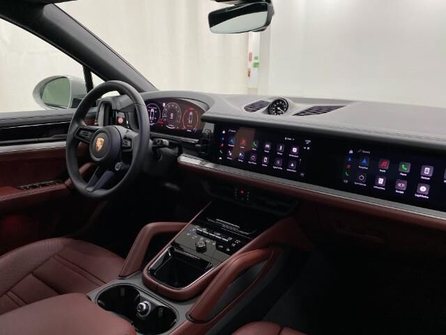 2025 Porsche Cayenne S Appleton WI