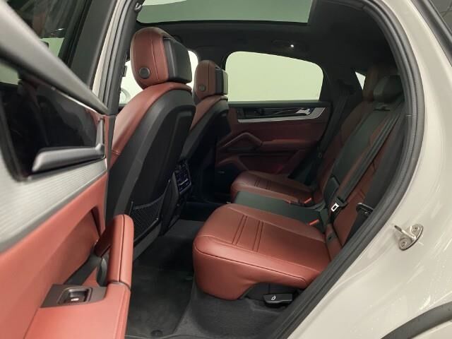 2025 Porsche Cayenne S Appleton WI